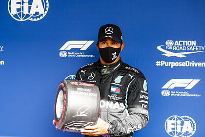 Британец Льюис Хэмилтон выиграл этап «Формулы-1» и побил рекорд Шумахера