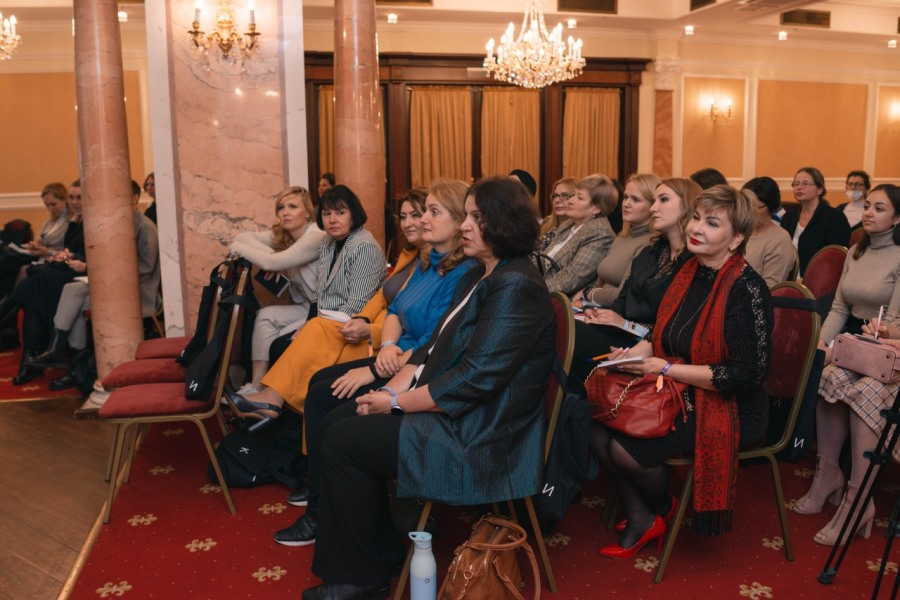 Руководители образовательных учреждений от Камчатки до Калининграда приняли участие в педагогическом форуме  фонда «Живая классика»
