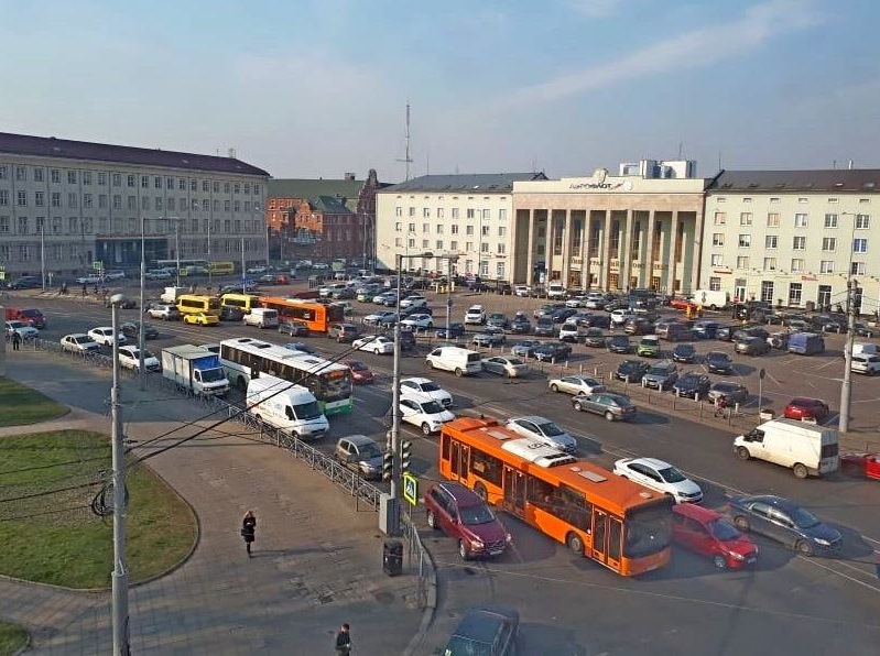 В Калининграде городской транспорт переводится на график выходного дня