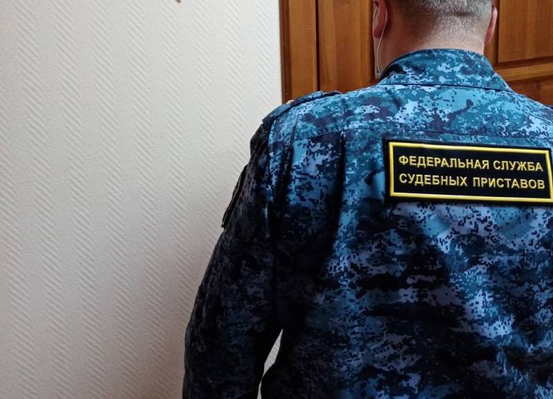 В Калининграде строительная фирма рассчиталась по долгам после ареста Мерседеса