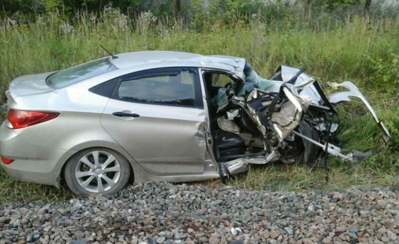 1 мая на железнодорожном переезде в ДТП погибла пассажирка автомобиля