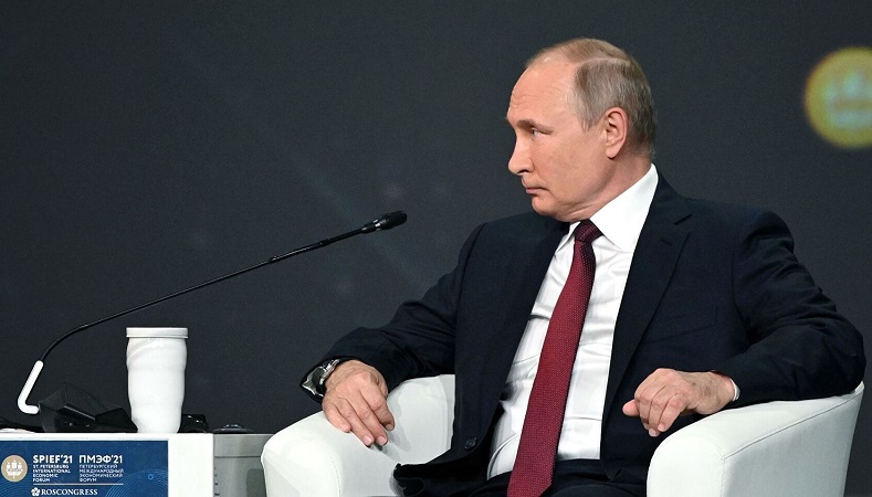 Путин: «Прокладка труб первой нитки «Северного потока» успешно завершена»
