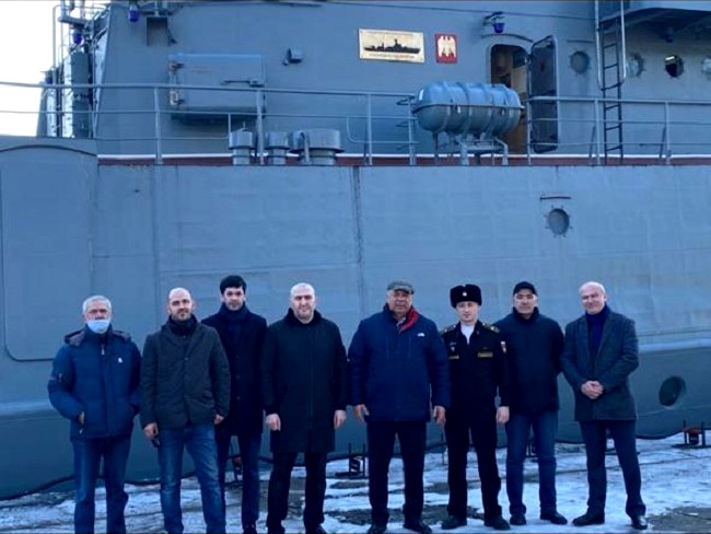 Представители диаспоры Кабардино-Балкарии поздравили экипаж МПК с Днём защитника Отечества