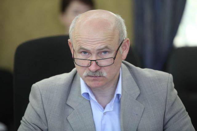 Глава «Справедливой России» в Калининградской области  обжаловал введение QR-кодов в суде