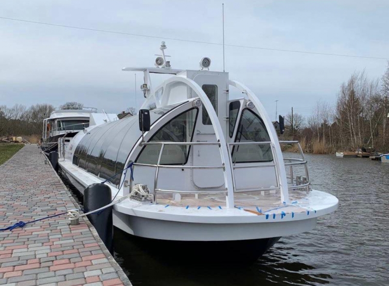 Под Калининградом спустили на воду первый речной трамвай «Соталия»