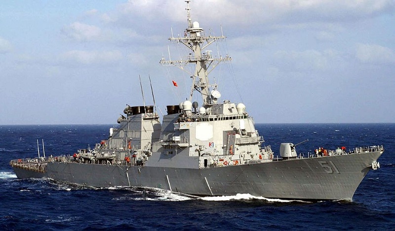 Эсминец ВМС США Ross проверяет боеготовность Балтийского флота