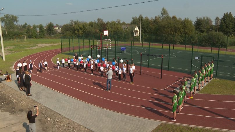 В школе под Калининградом появилась новая спортплощадка