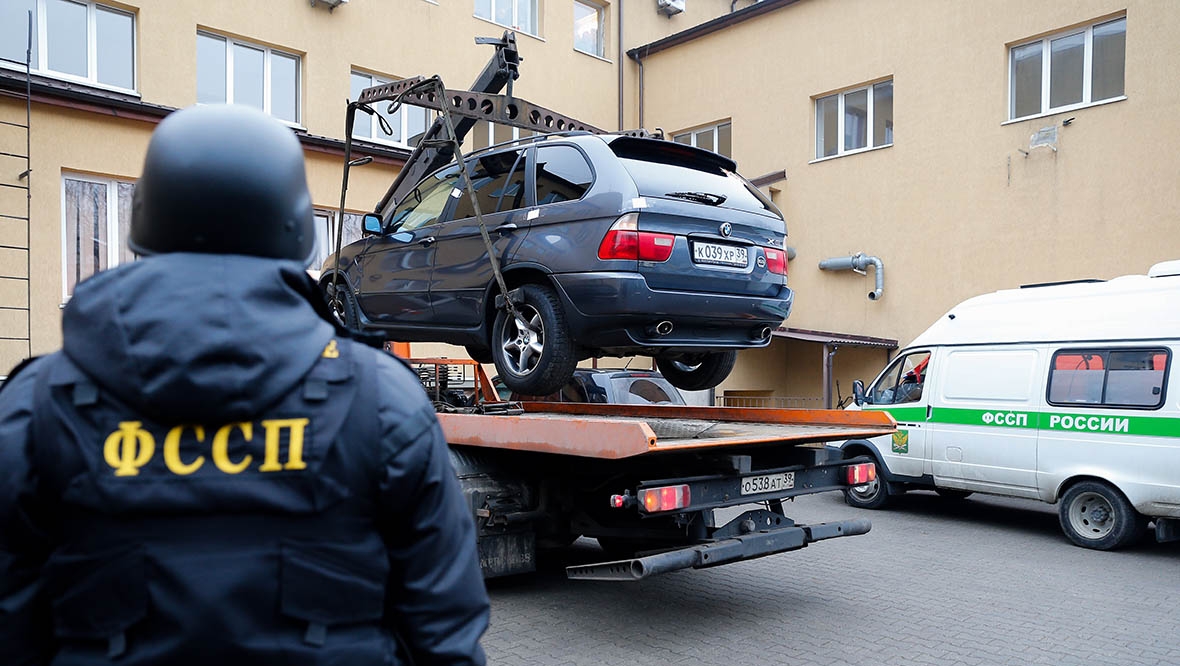 Калининградские приставы арестовали 7 автомобилей стоимостью 2,3 млн рублей