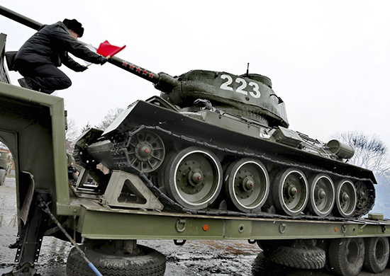 В Калининграде снимут с постамента и начнут подготовку танка Т-34 к Параду Победы