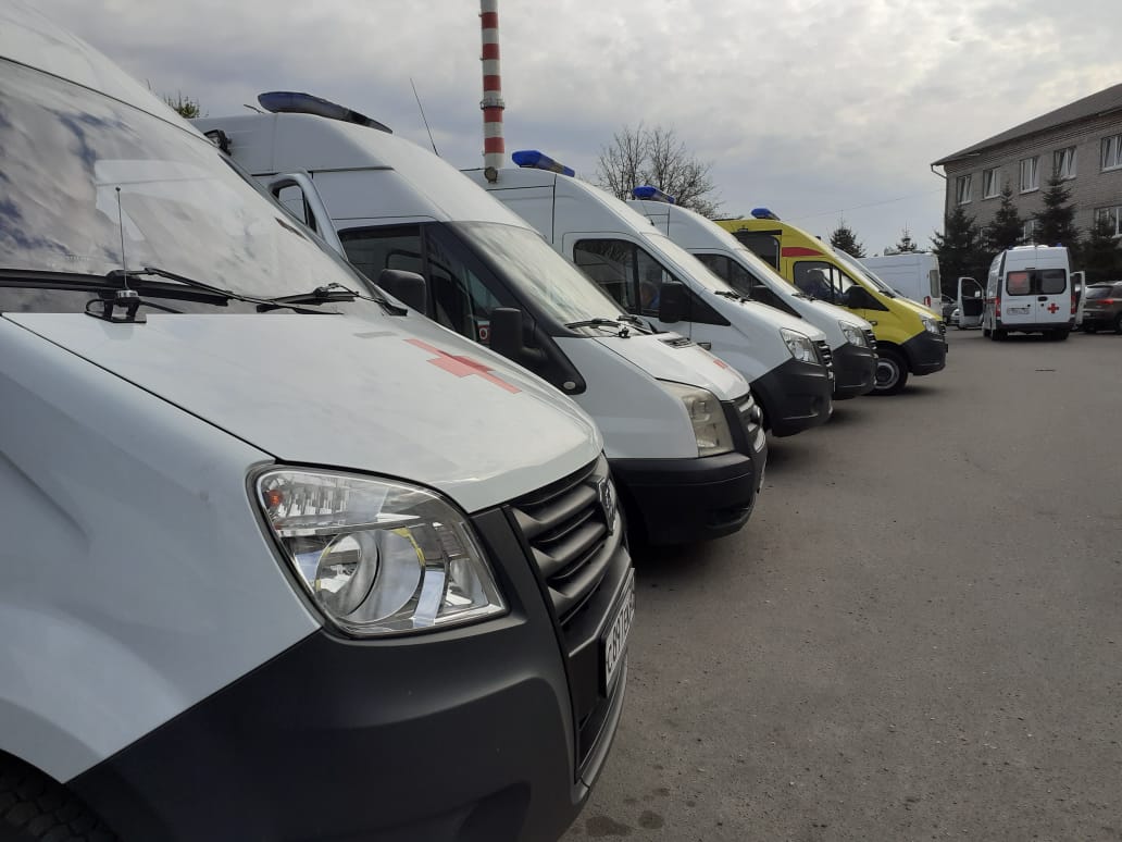 В Калининград спешат кареты скорой помощи