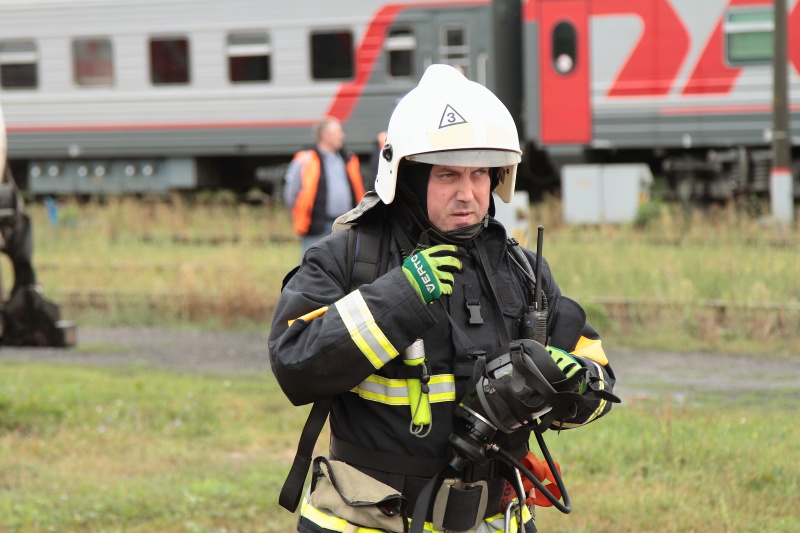 В Калининграде пожарные «потушили» железнодорожный вагон