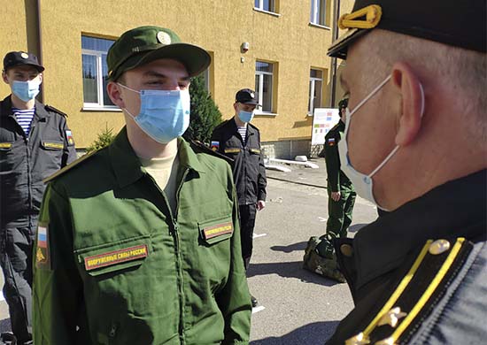 В Калининградскую область прибывают младшие специалисты из учебных частей Минобороны