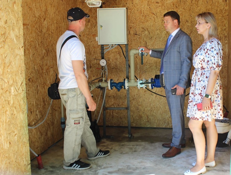 В муниципалитетах: в посёлке Янтарном реконструировали скважину
