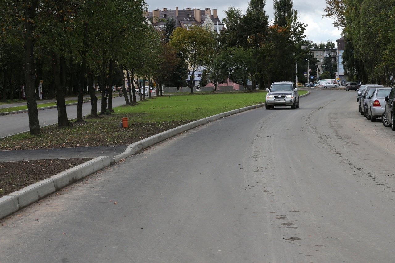 В Калининградской области власти обещают уберечь дороги от жары