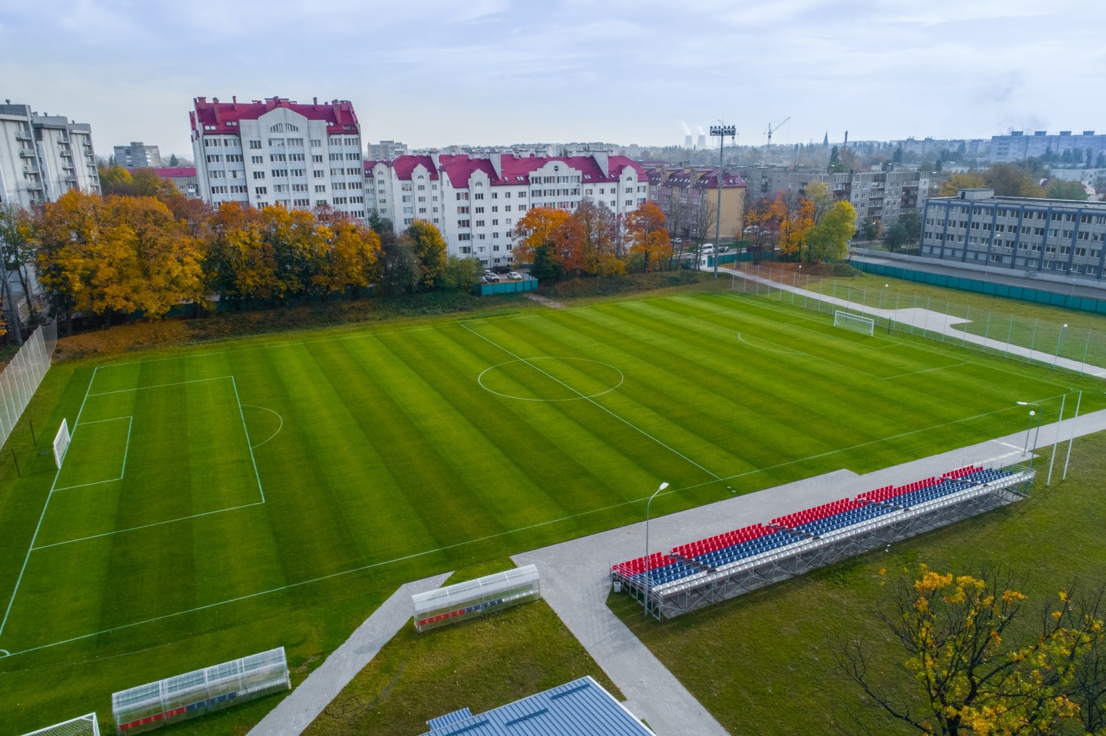 Стадион Локомотив с 12 апреля открывает тренировки для жителей Калининграда