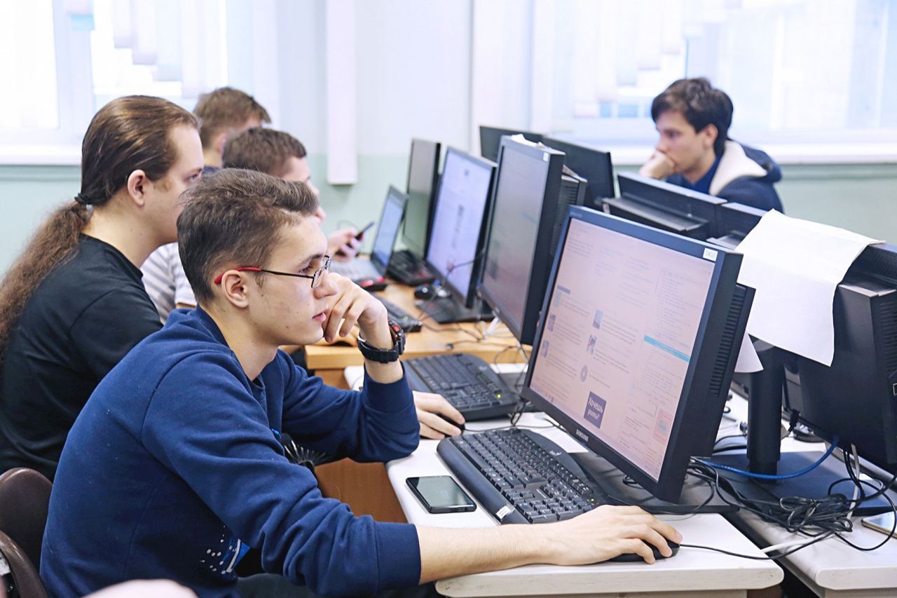 В Калининградской области молодежь заинтересована в получении «цифровых» профессий