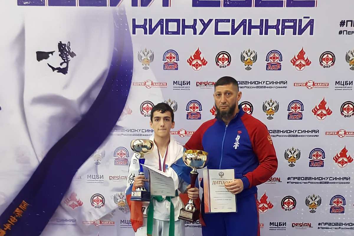 Знай наших: борцы из Калининграда завоевали пять медалей окружного чемпионата