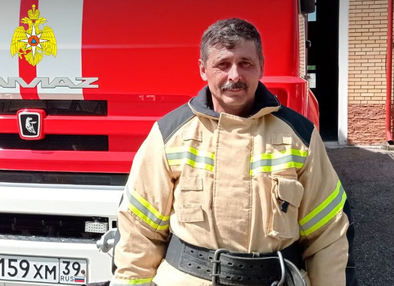 В Калининградской области начальник пожарного караула спас тонущего ребенка
