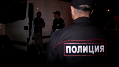 Полицейские в Калининградской области обезвредили мужчину, порезавшего двоих друзей