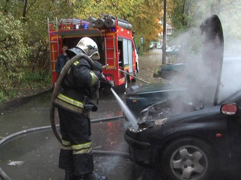 На самом западе Калининградской области сгорел автомобиль