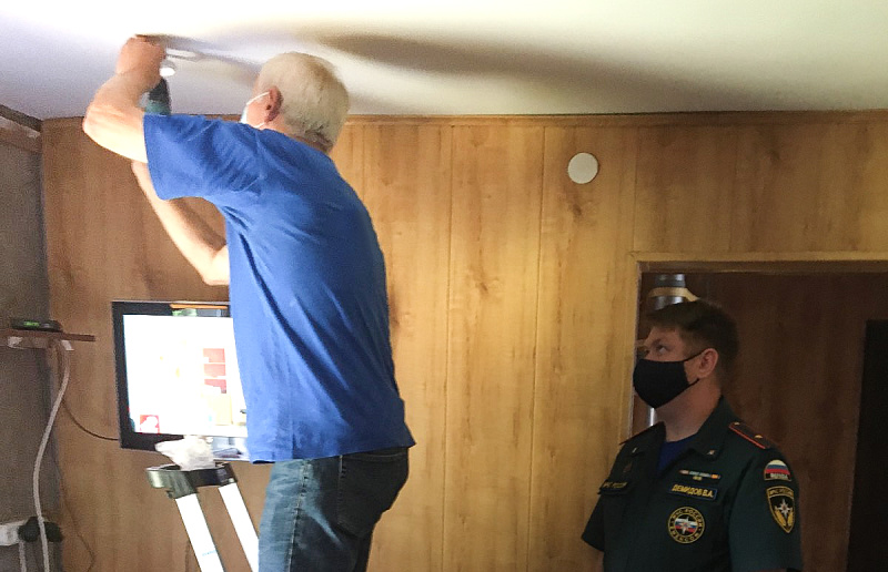 В Калининградской области в домах многодетных семей установили пожарные извещатели
