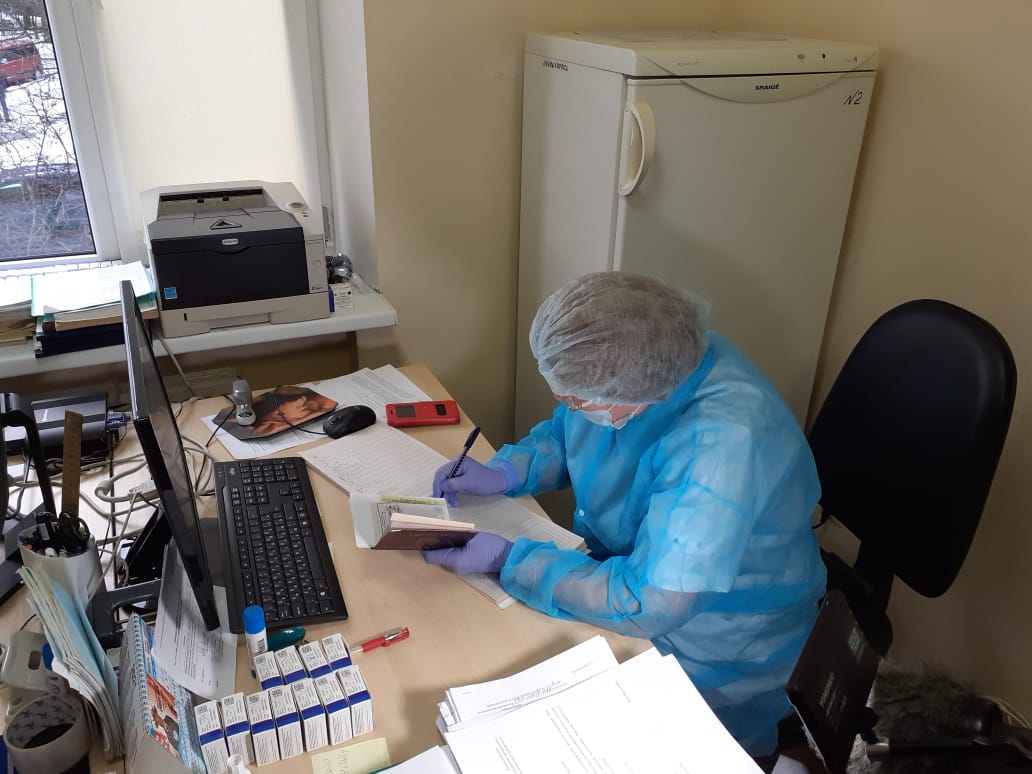 В Калининграде для получения прививки от коронавируса надо записаться в лист ожидания