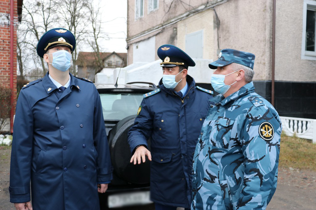 Колонию-поселение в Калининградской области проверил прокурор