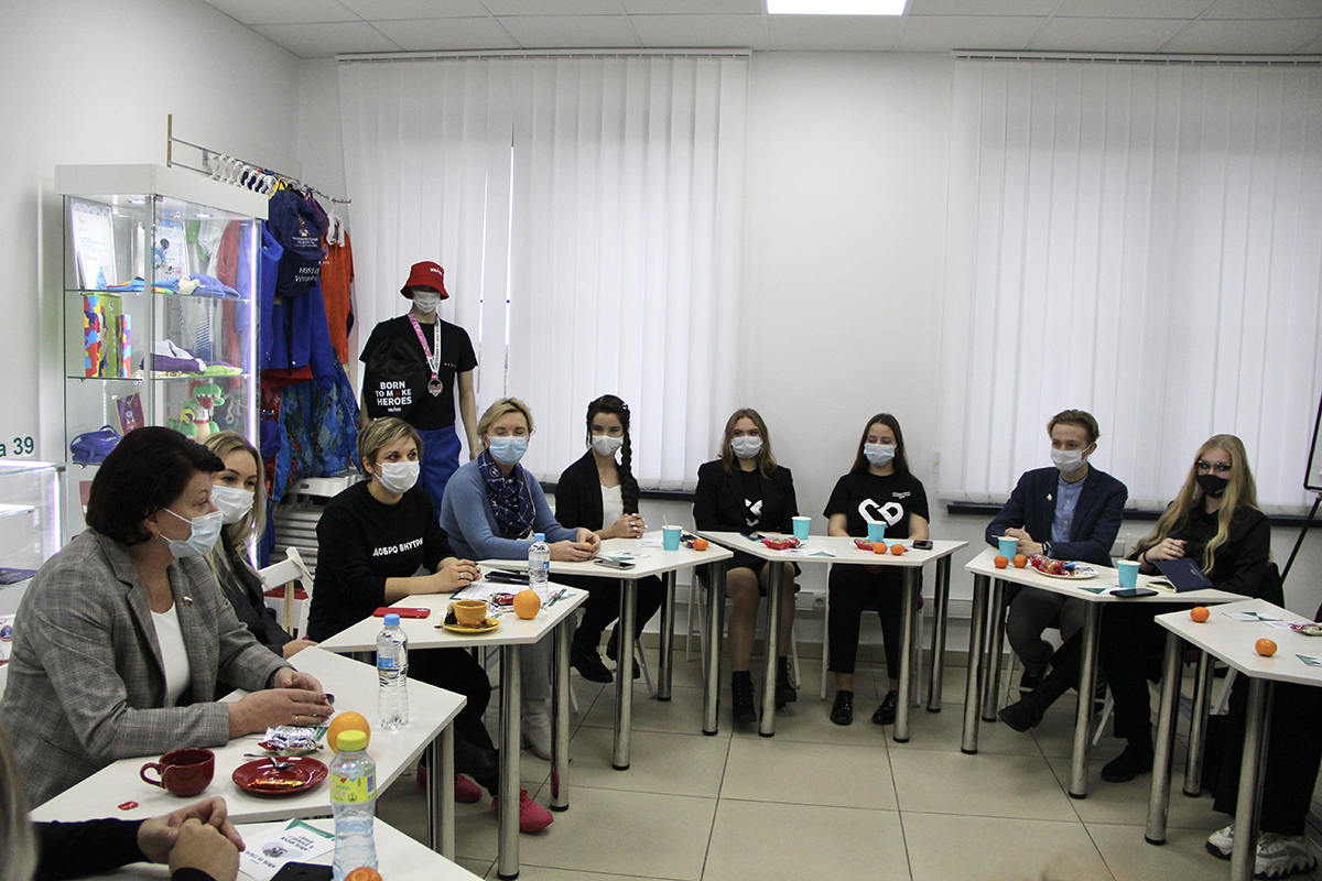 В Калининградской области поощрят волонтеров, работающих на пунктах вакцинации