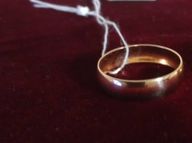 Житель Калининграда украл золотое кольцо из ювелирного салона