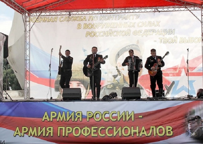 В Калининграде «Черные береты» выступили с концертом перед мобилизованными военнослужащими