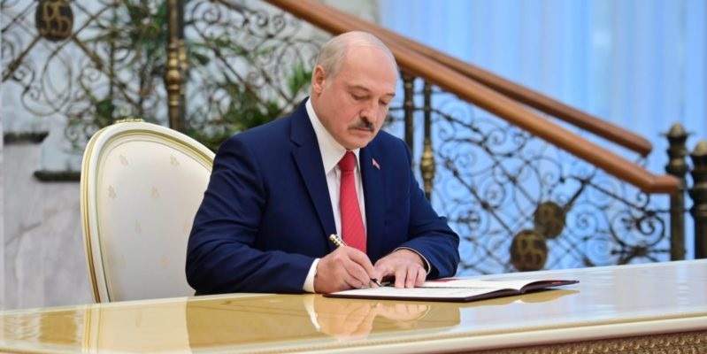 Жест добрососедства: Лукашенко поручил снять все барьеры для жителей Литвы и Латвии