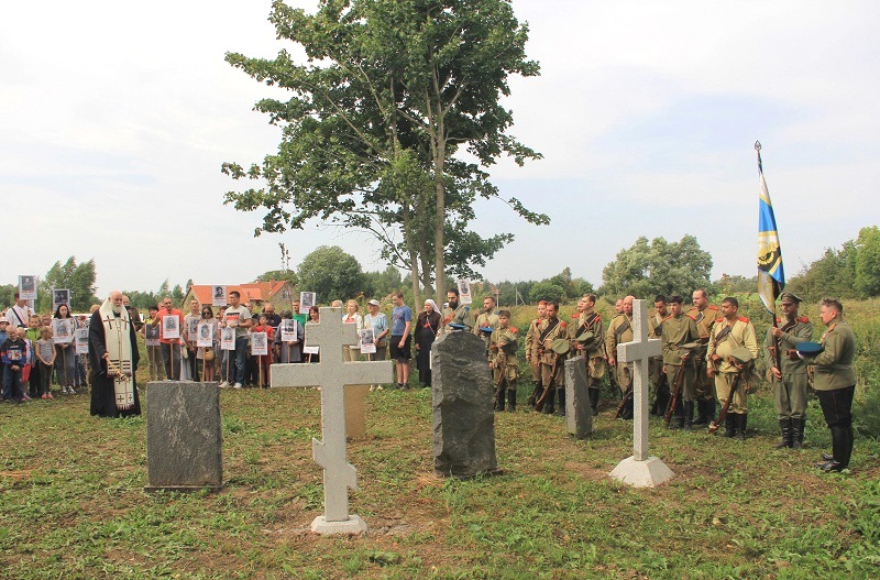 В Калининградской области волонтеры завершили благоустройство мемориала 81 бойцу Первой мировой войны