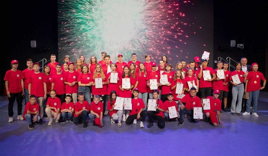 Дети «Янтаря» приняли участие в международном профориентационном проекте «Царь-плотник»