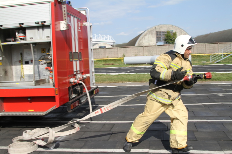 В Калининграде прошли соревнования добровольных пожарных