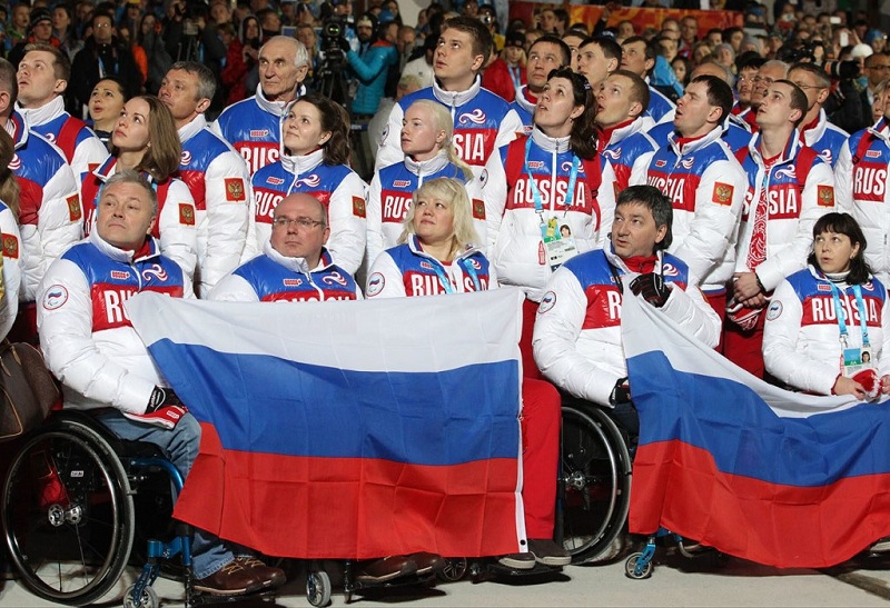 Российские паралимпийцы смогут выступать под своим флагом