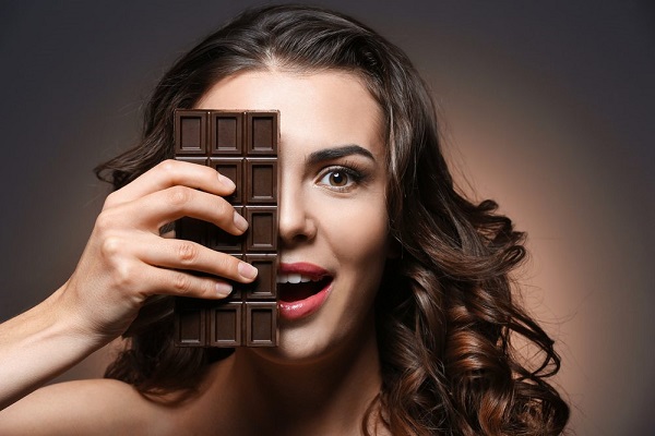 Темный шоколад не помогает бороться с депрессией