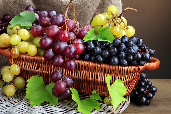 Медики рассказали о полезных свойствах винограда