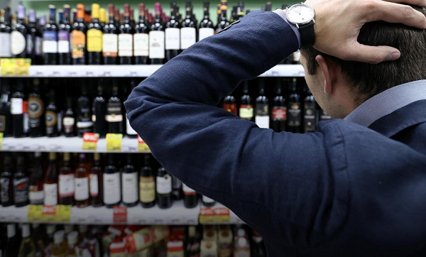Российские власти продолжают бороться с алкоголизмом в стране