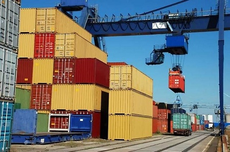 В Калининград впервые доставлены контейнер из Китая для предприятия региона