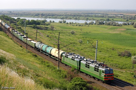 На КЖД за 12 месяцев проведено более 200 грузовых поездов повышенной массы