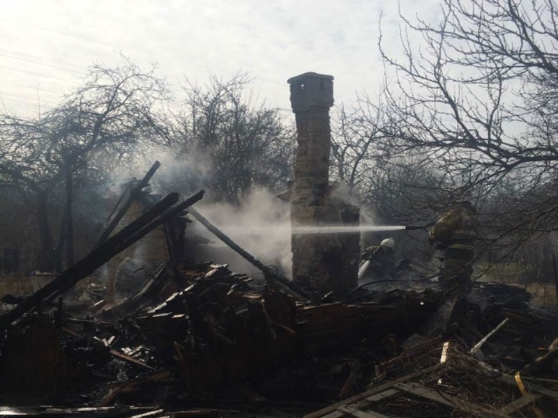 В Калининграде сгорела заброшенная дача