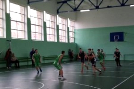 В муниципалитетах: в посёлке Нивенское определилась лучшая баскетбольная команда