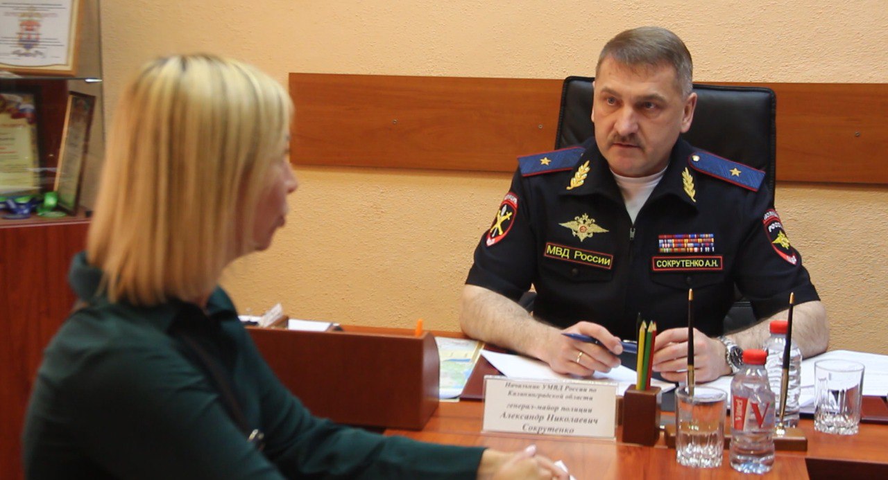 Начальник УМВД по Калининградской области провел прием граждан в Славске