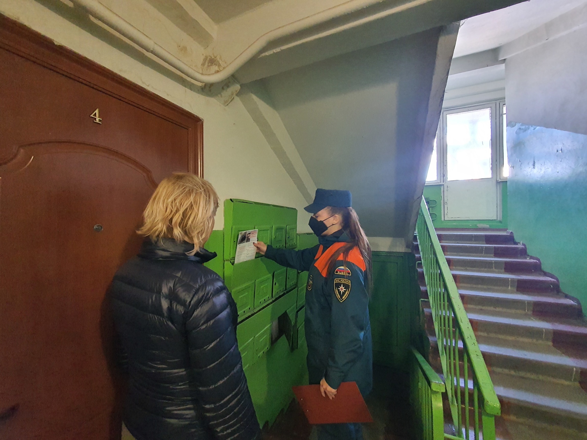 В Калининграде сотрудники МЧС проверяют многоквартирные дома