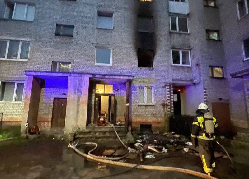 В Калининграде во время пожара эвакуировали 10 человек