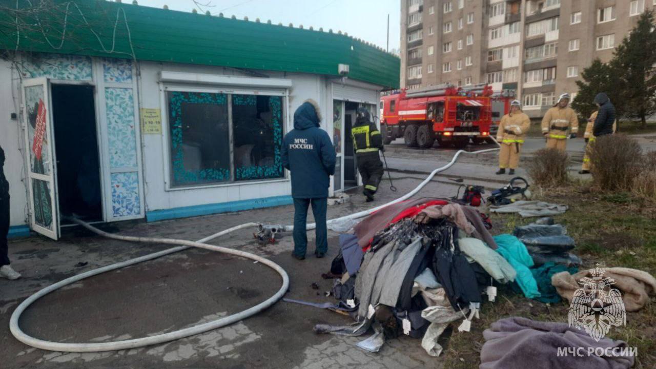 Накануне в Калининградской области загорелся торговый павильон