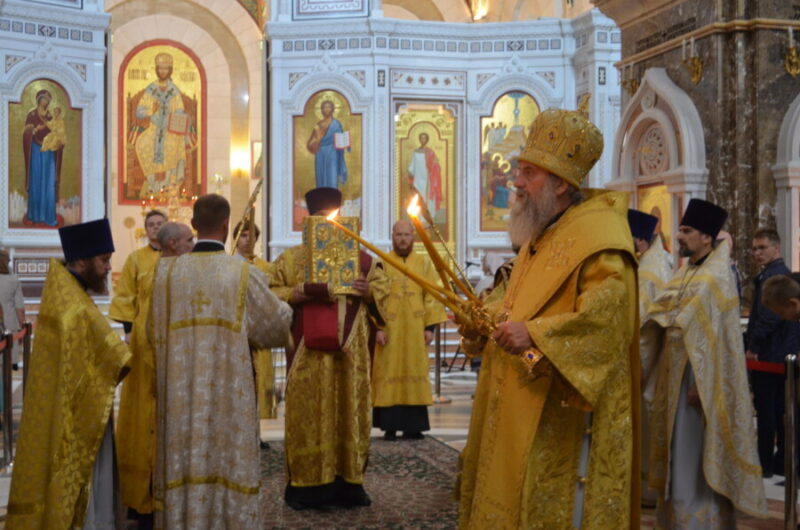 В Калининграде Митрополит Серафим совершил Литургию в День Крещения Руси