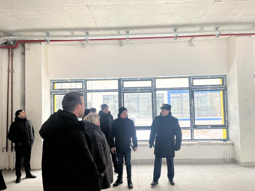 В Калининграде школу и жилой дом строят с опозданием