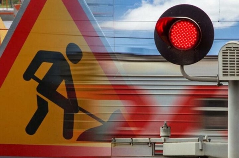 В Черняховском районе проводится асфальтирование двух железнодорожных переездов