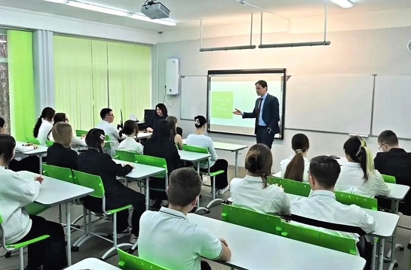 Калининградские школьники узнали, что в области есть заводы